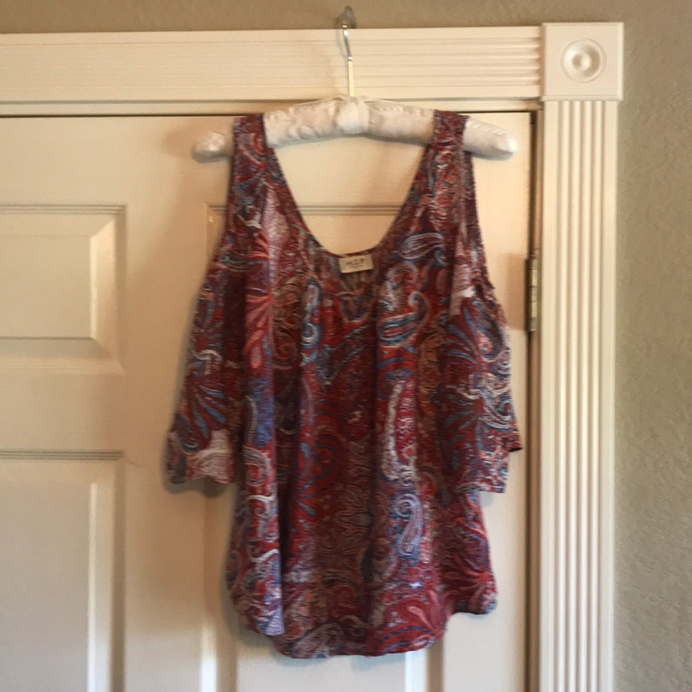 Darling cold shoulder top